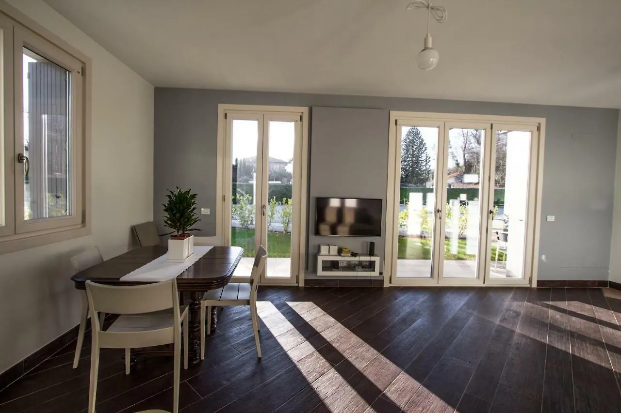 Boutique Apartment - La Dolce Vita Reno Di Leggiuno Italy